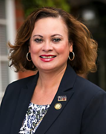 Lupe Morales